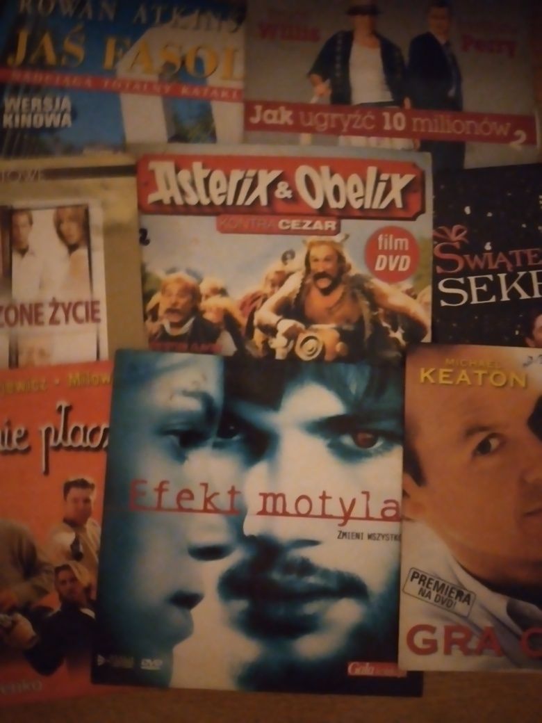 Odtwarzacz DVD, CD, VCD, MP3 + 100 filmów.