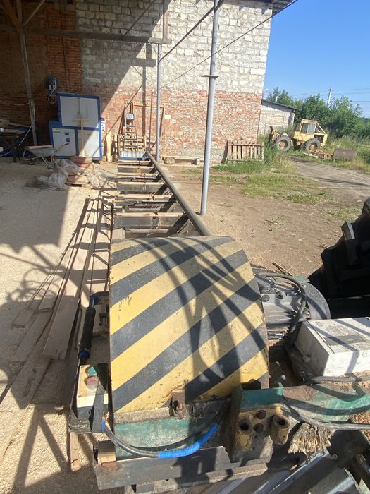 Поздовжньо- обрізний верстат