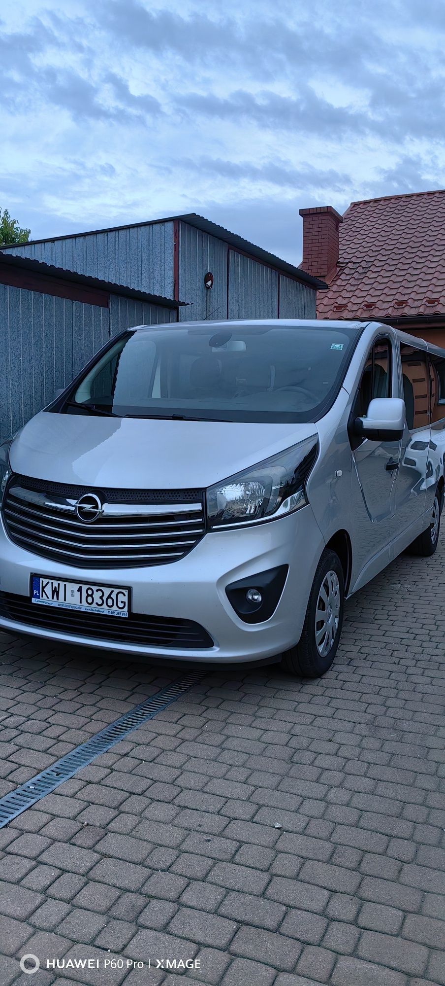 Wynajem bus 9os z KIEROWCĄ.