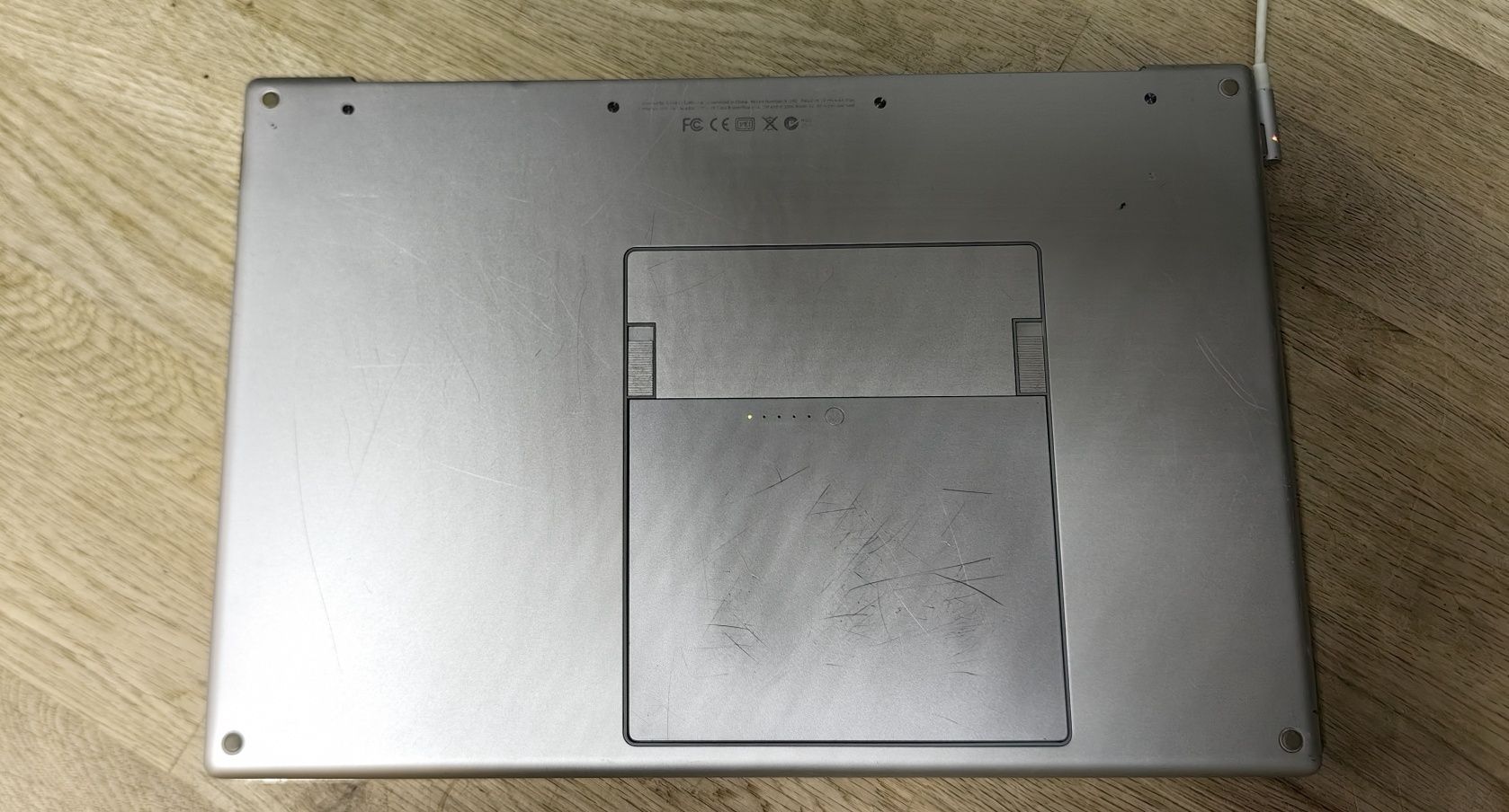 Ноутбук MacBook A1260/Core 2 Duo T9300/Ram 4Gb/HDD No
