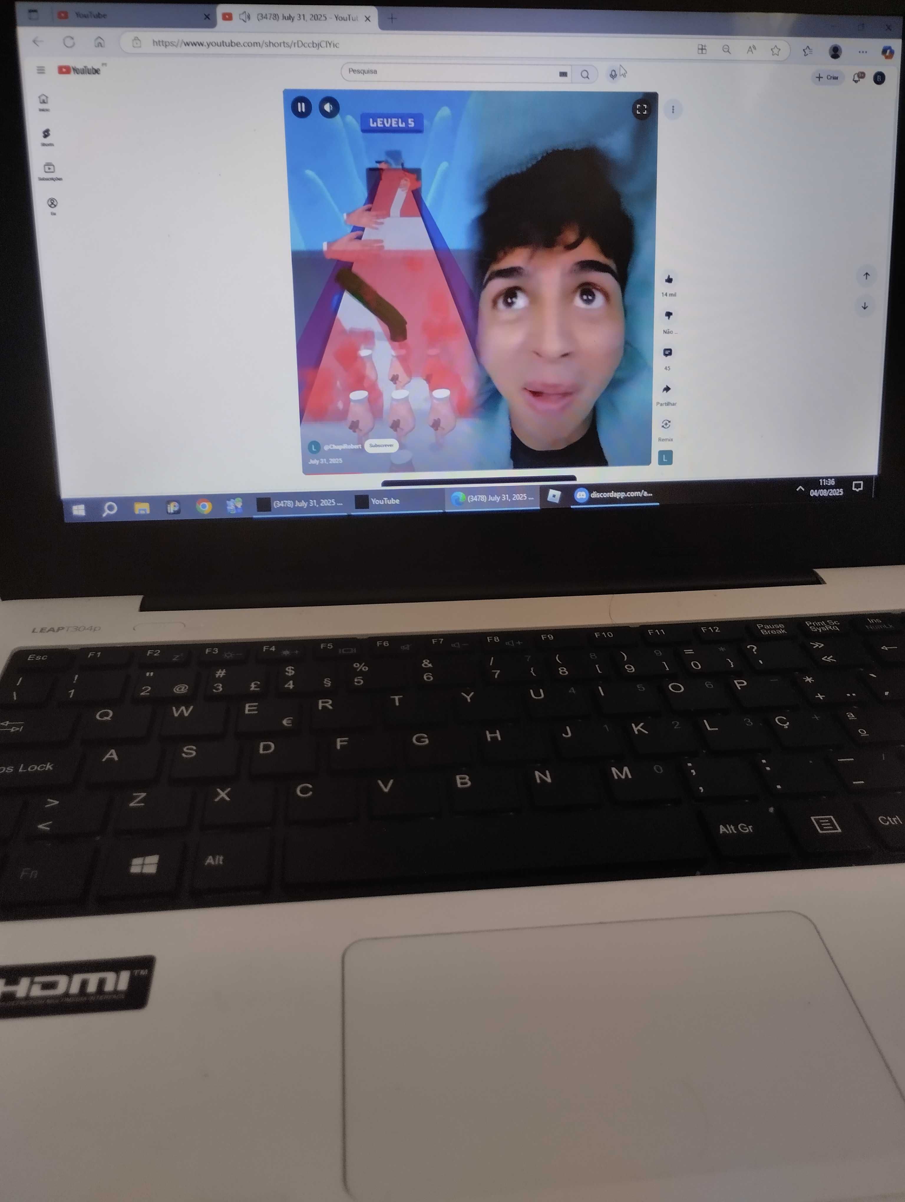Vendo portátil novo
