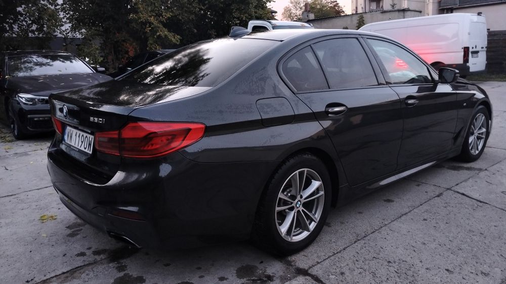BMW 5 G30 530i M-PAKIET Dociagi HEAD UP RADAR Kamery 360 HARMAN Zareje