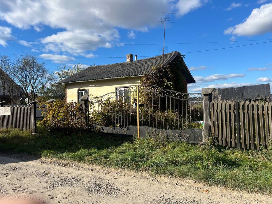 Продам будинок з електричними панелями