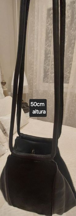 Carteira em pele,praticamente como nova