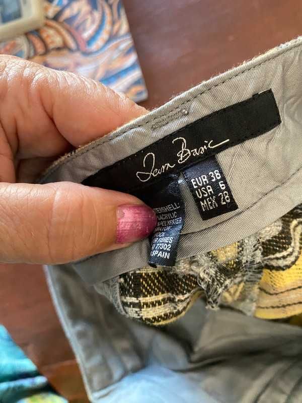 Calças Zara Basic, muito bom estado