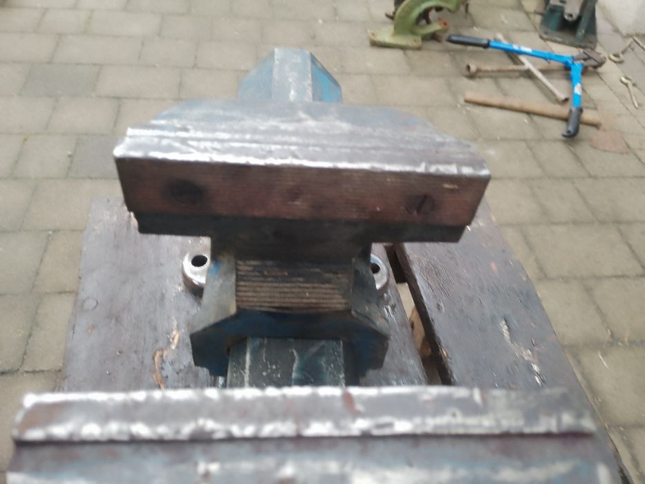 Imadło średnie kute