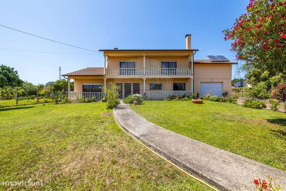 Moradia T4 para venda