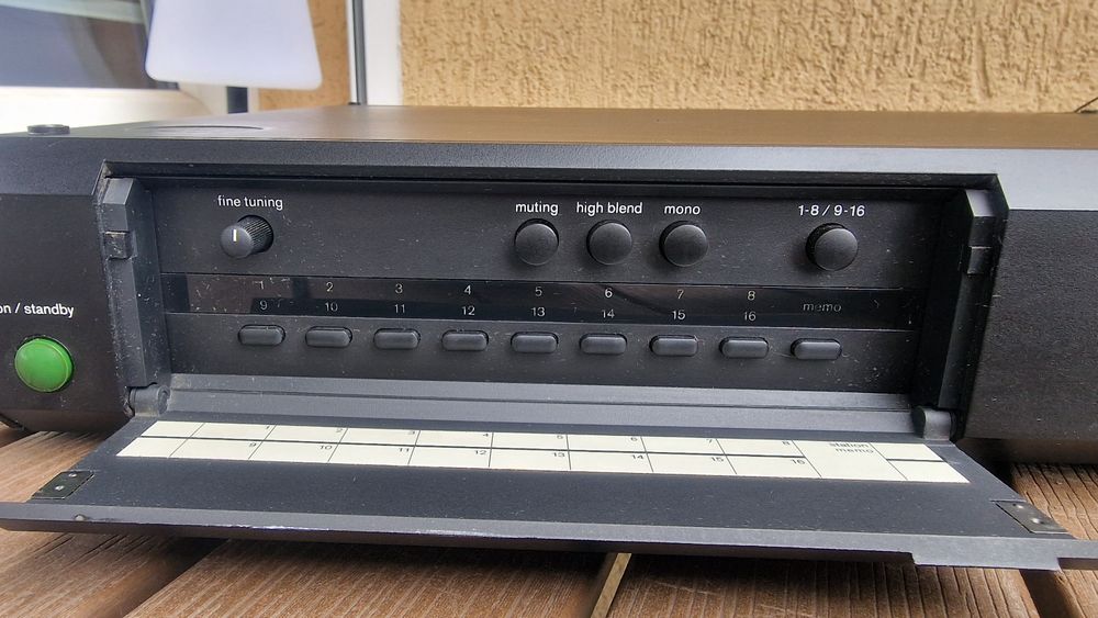 Tuner radiowy braun T2