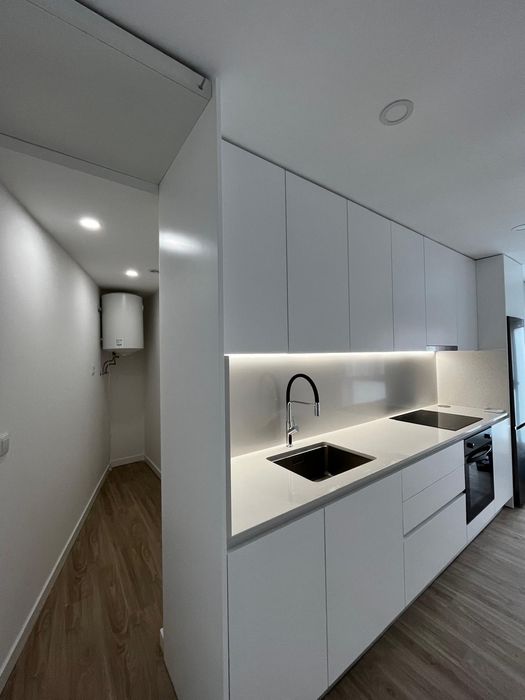 T1 completamente renovado para arrendar nas Taipas