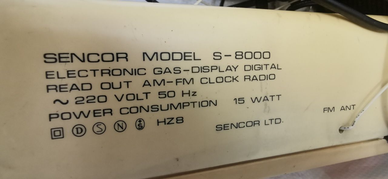 Radio antigo Sencor model S-8000