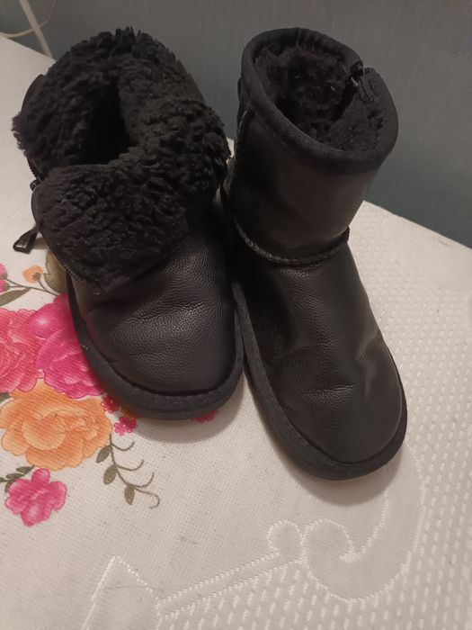 Дитячі шкіряні уги