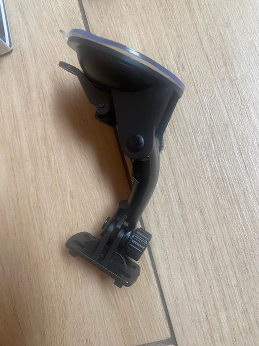 GPS de camião ou carro novo dentro de caixa