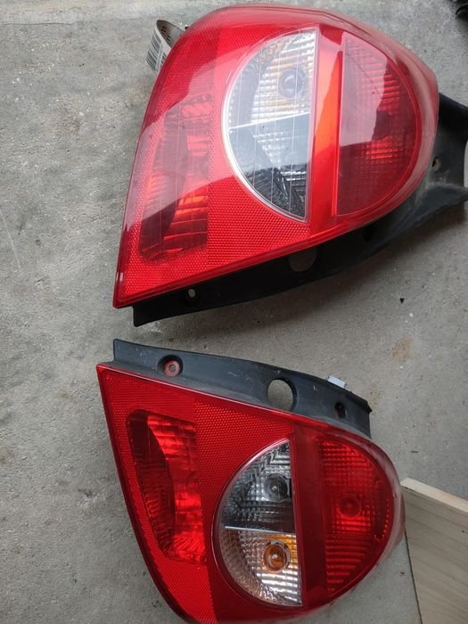 Óticas traseiras Renault Clio 2010