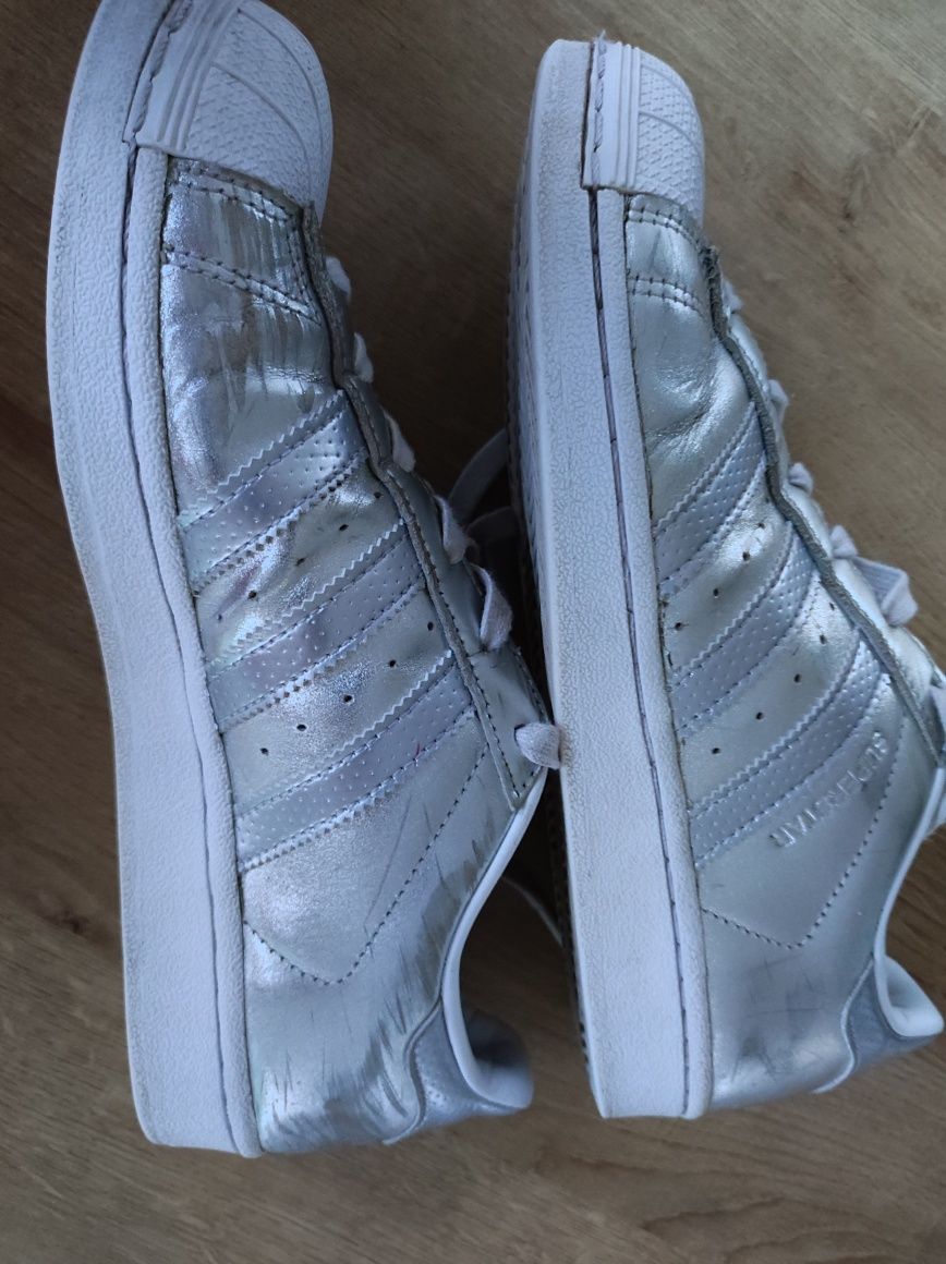 Adidas Superstar srebrne 39 1/3