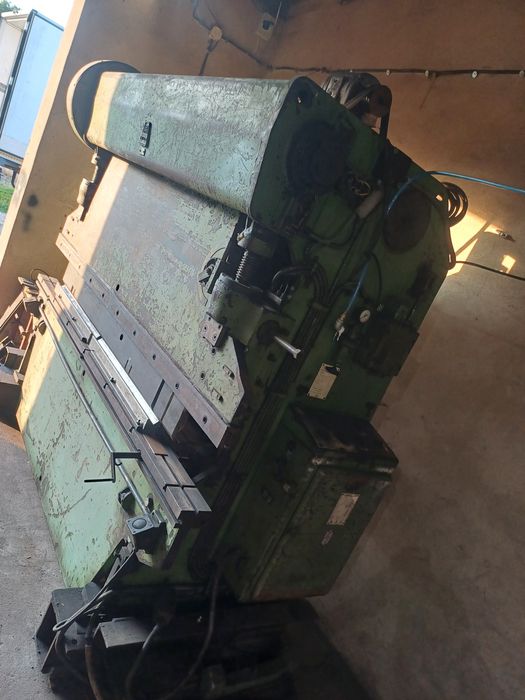 Prasa krawędziarka giętarka z matrycami