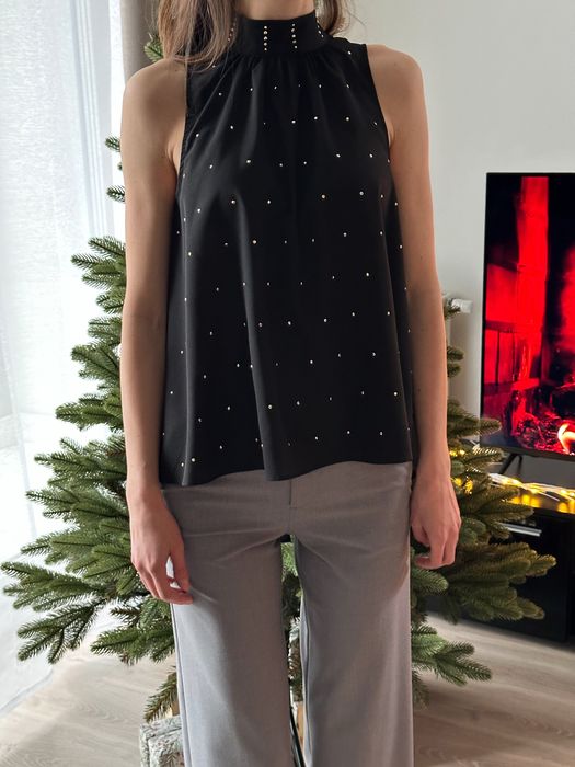 Elegancka czarna bluzka ze srebrnymi aplikacjami, XS-S
