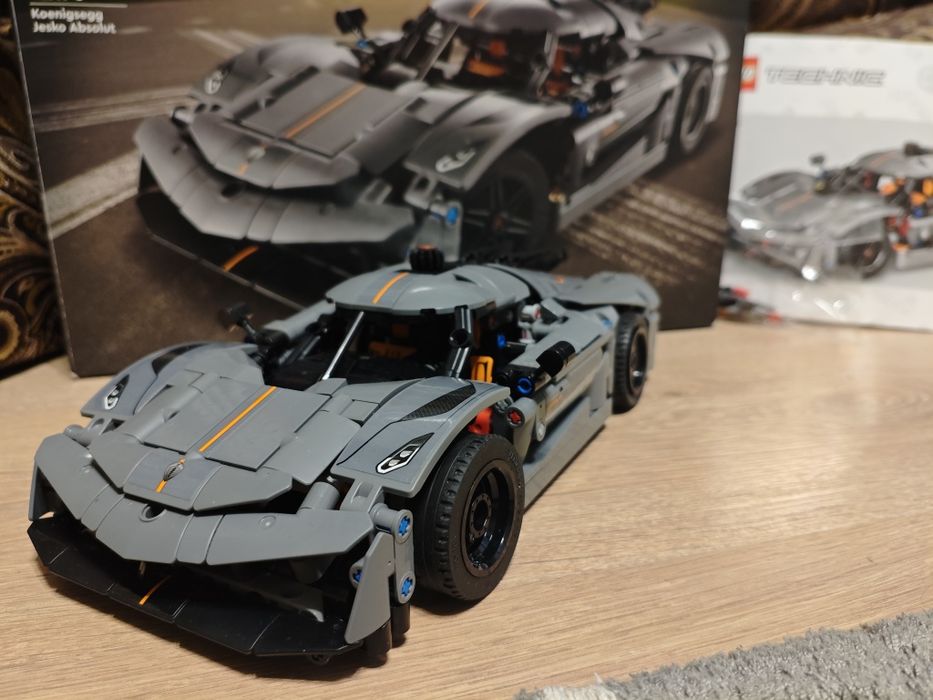 Конструктор LEGO® Technic Koenigsegg Jesko Absolut — сірий гіперкар
