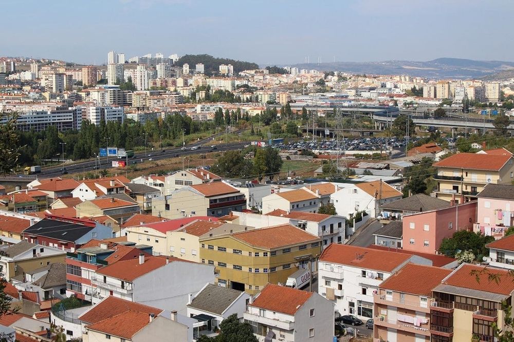 Lote para construção em Odivelas - Ramada