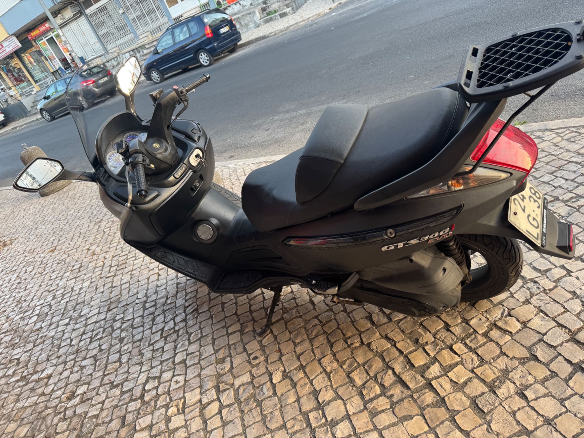 Vendo Sym GTS 300i