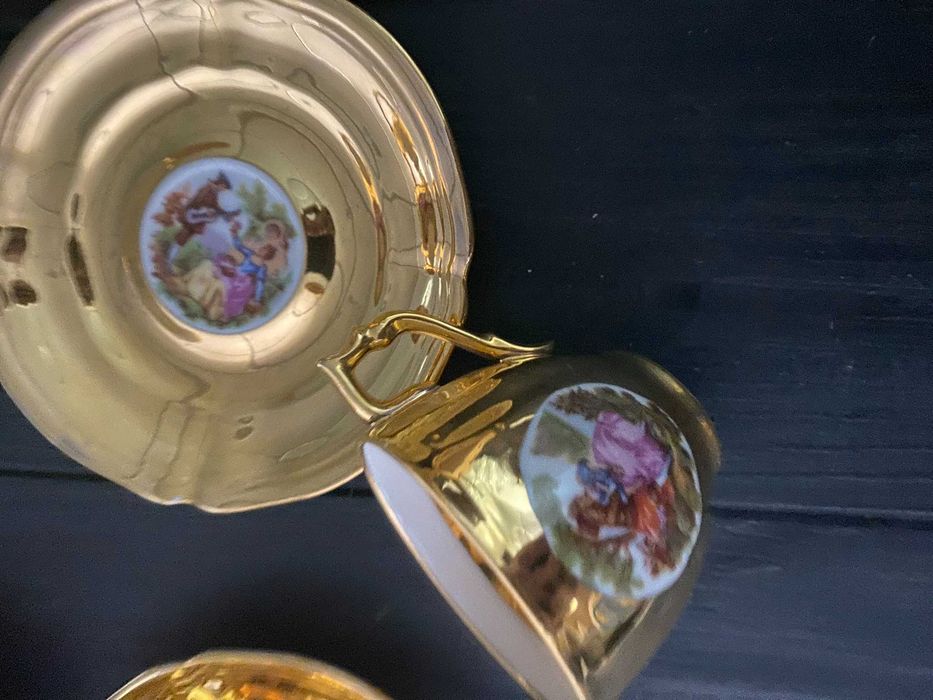 Conjunto de 6 chávenas de café douradas–Porcelana Portugal(anos 70/80)