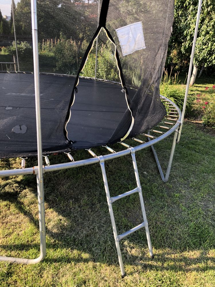 Trampolina 4 m sprawna zamienię