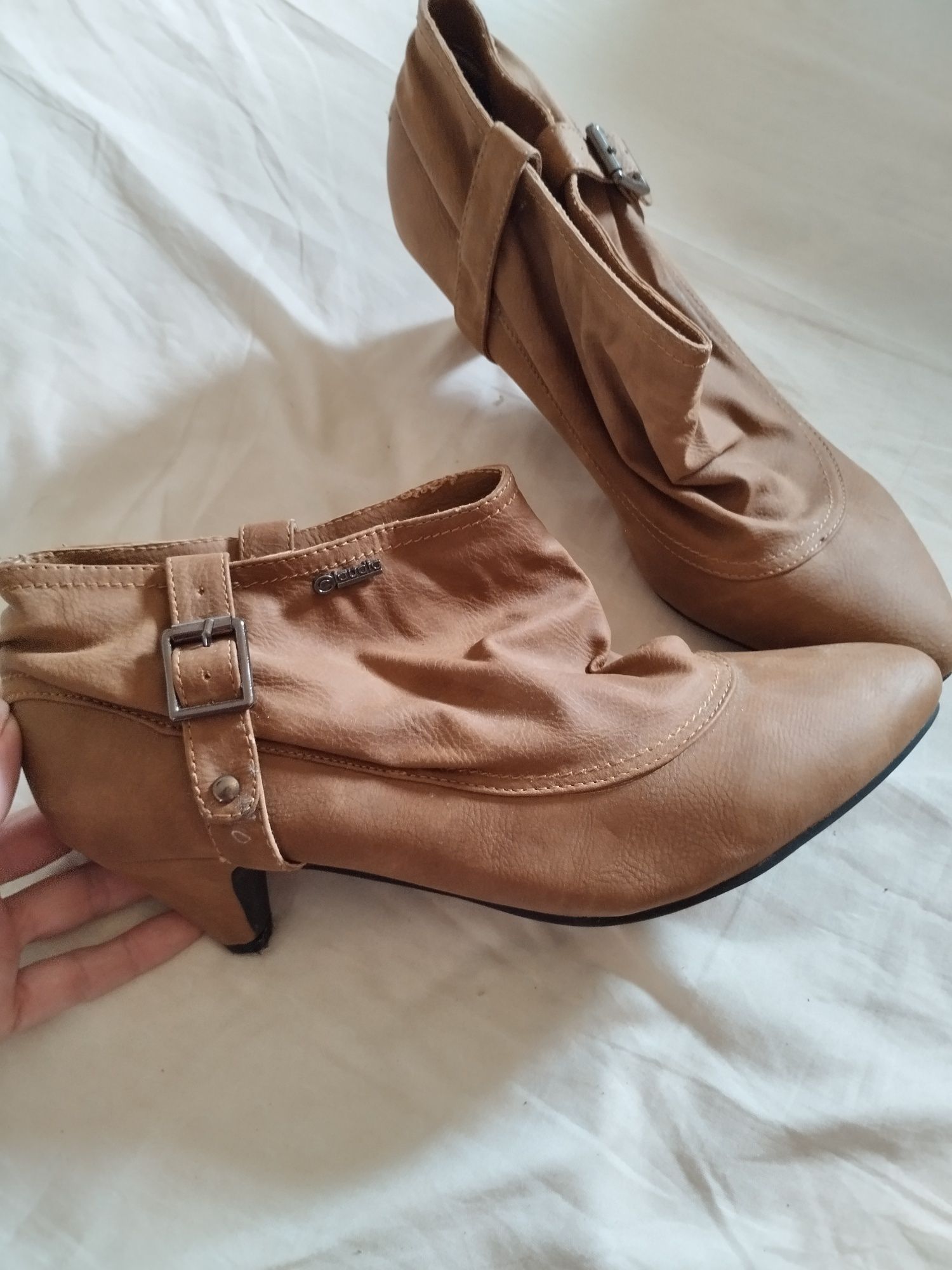 Botins camel T 39