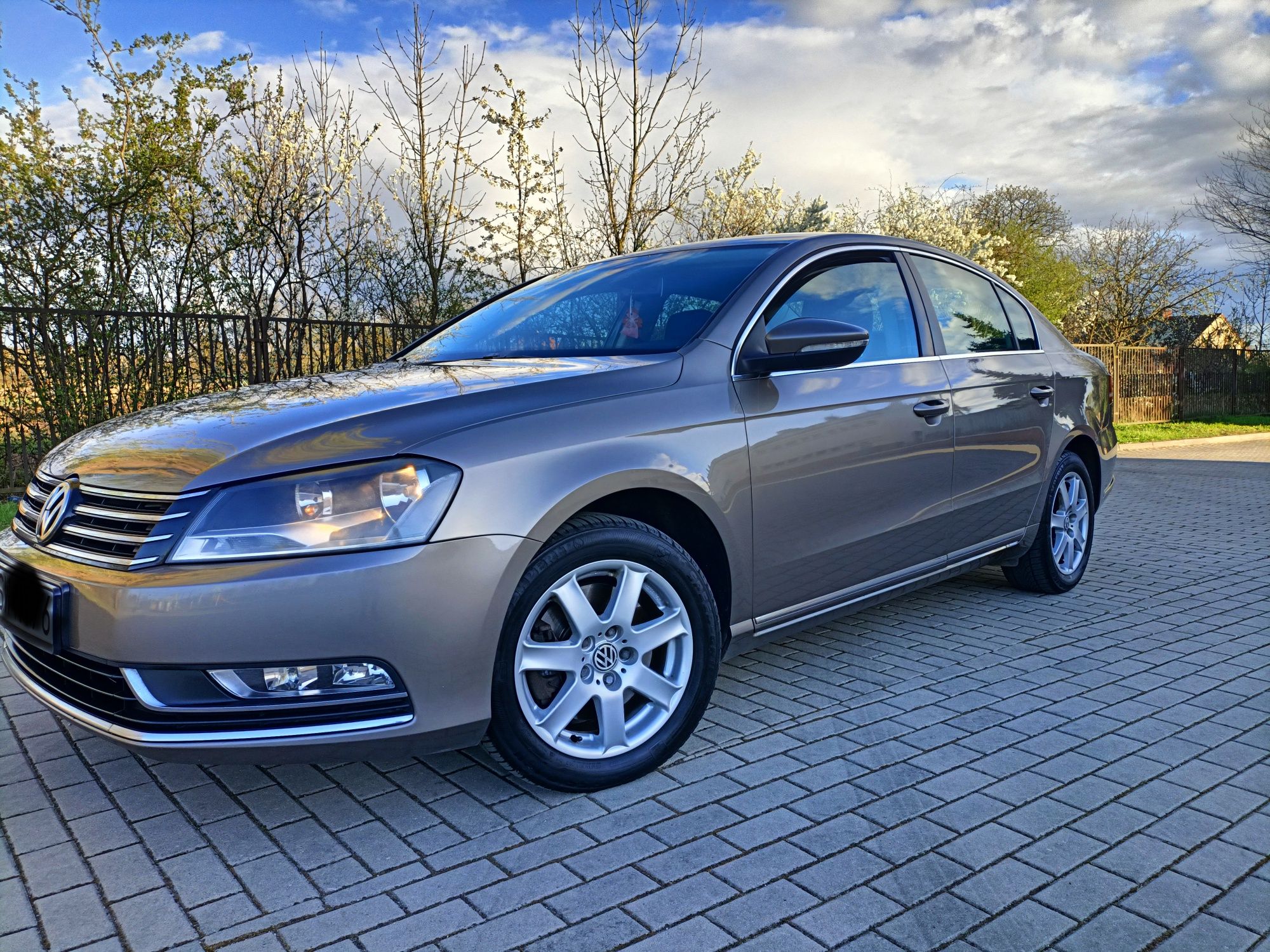 VW Passat B7. 2.0 TDI 170 KM DSG Sedan zarejestrowany ładny