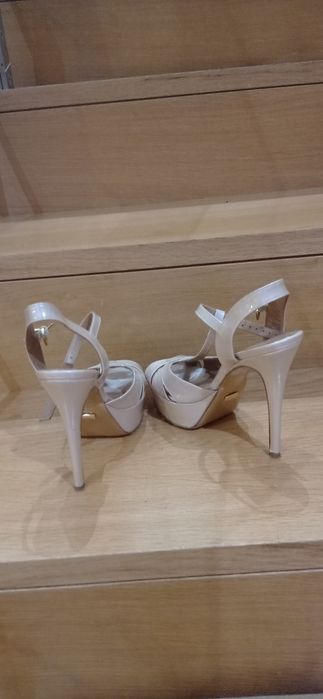 Sandálias da marca samelli