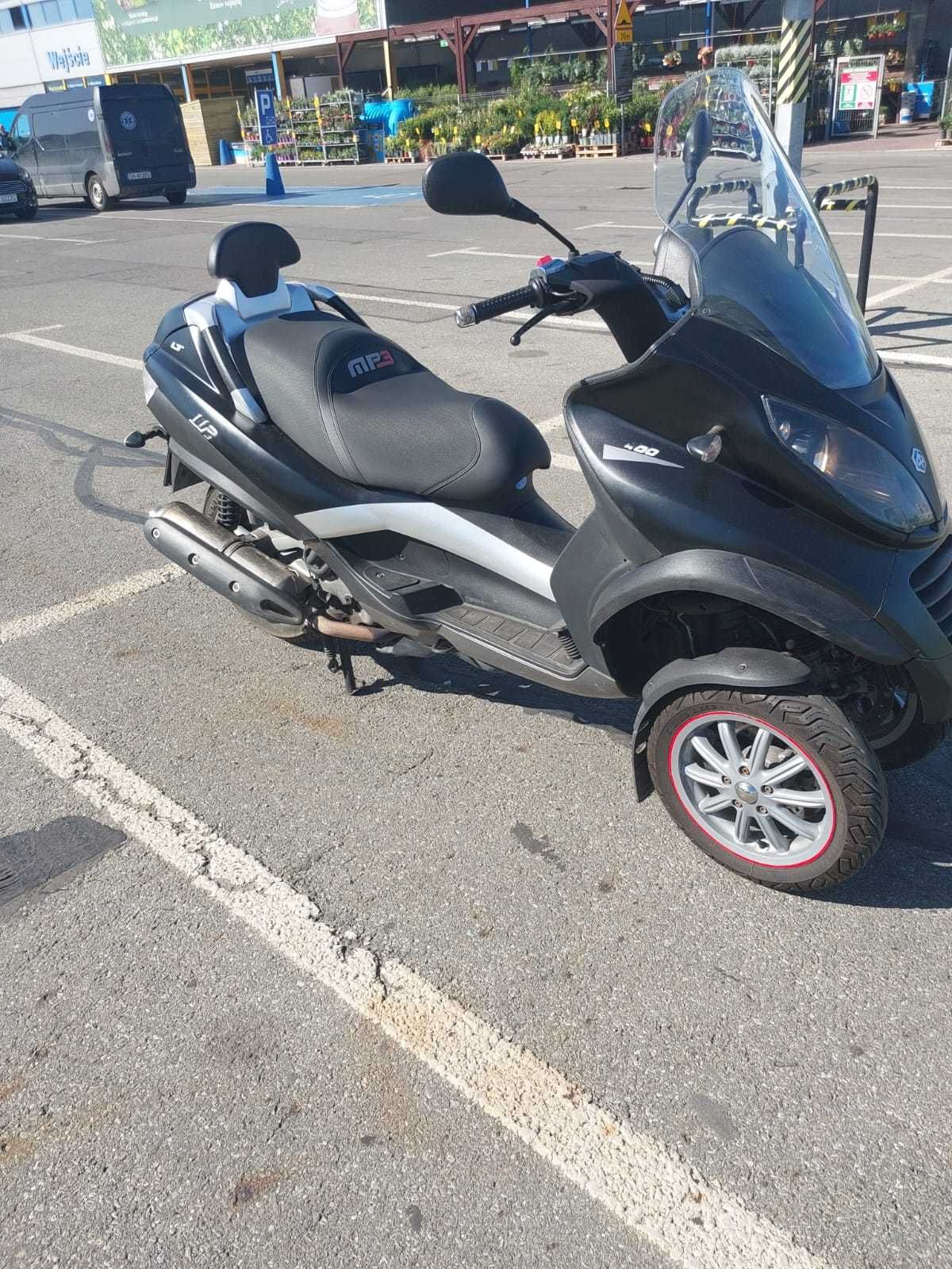 Sprzedam skuter piaggio MP3 400