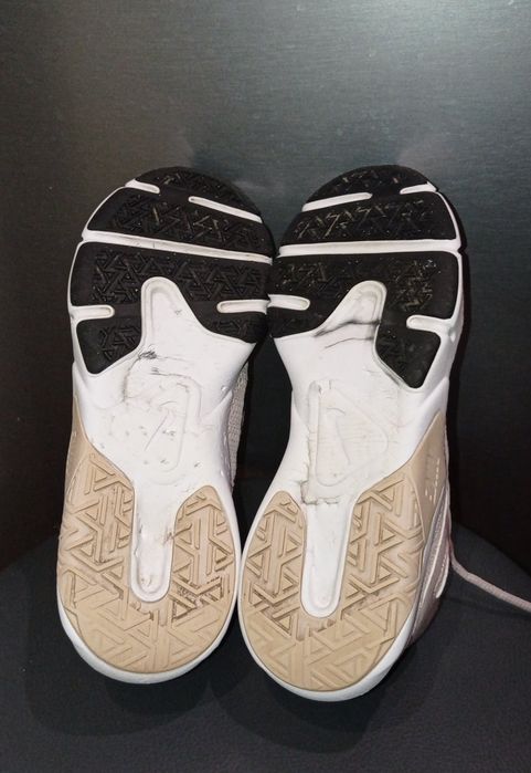 Кросівки фірми Nike ( Training) 38.5 розміру