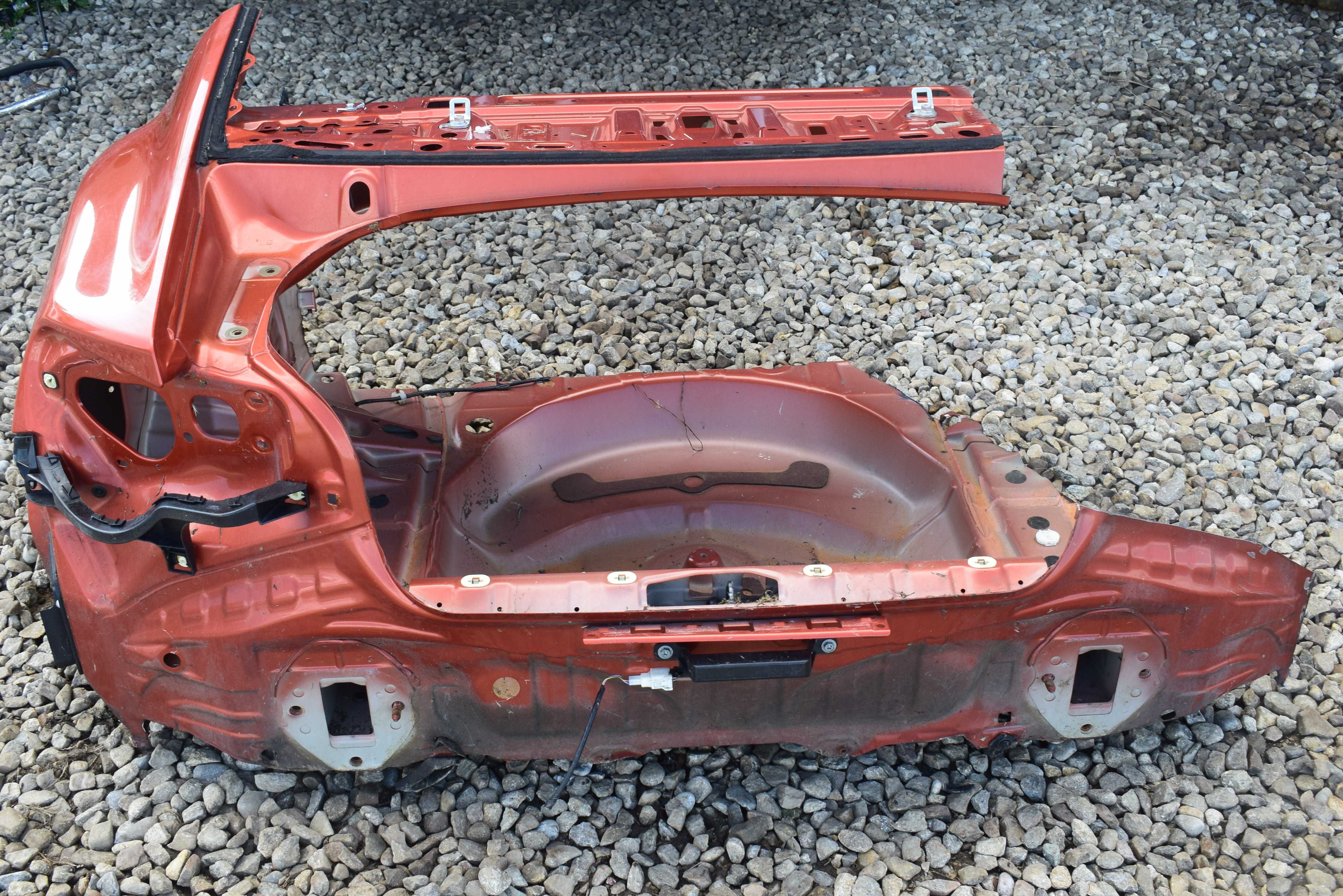 pas tylny błotnik ćwiartka lewa tył TOYOTA GT86 SUBARU BRZ 12r.
