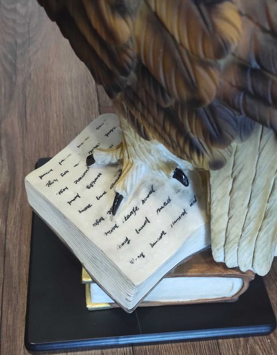 Статуетка сова на книгах з пером (45 см) Гранд Презент