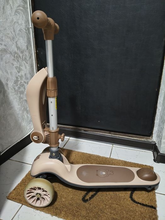 Дитячий самокат з регулюванням