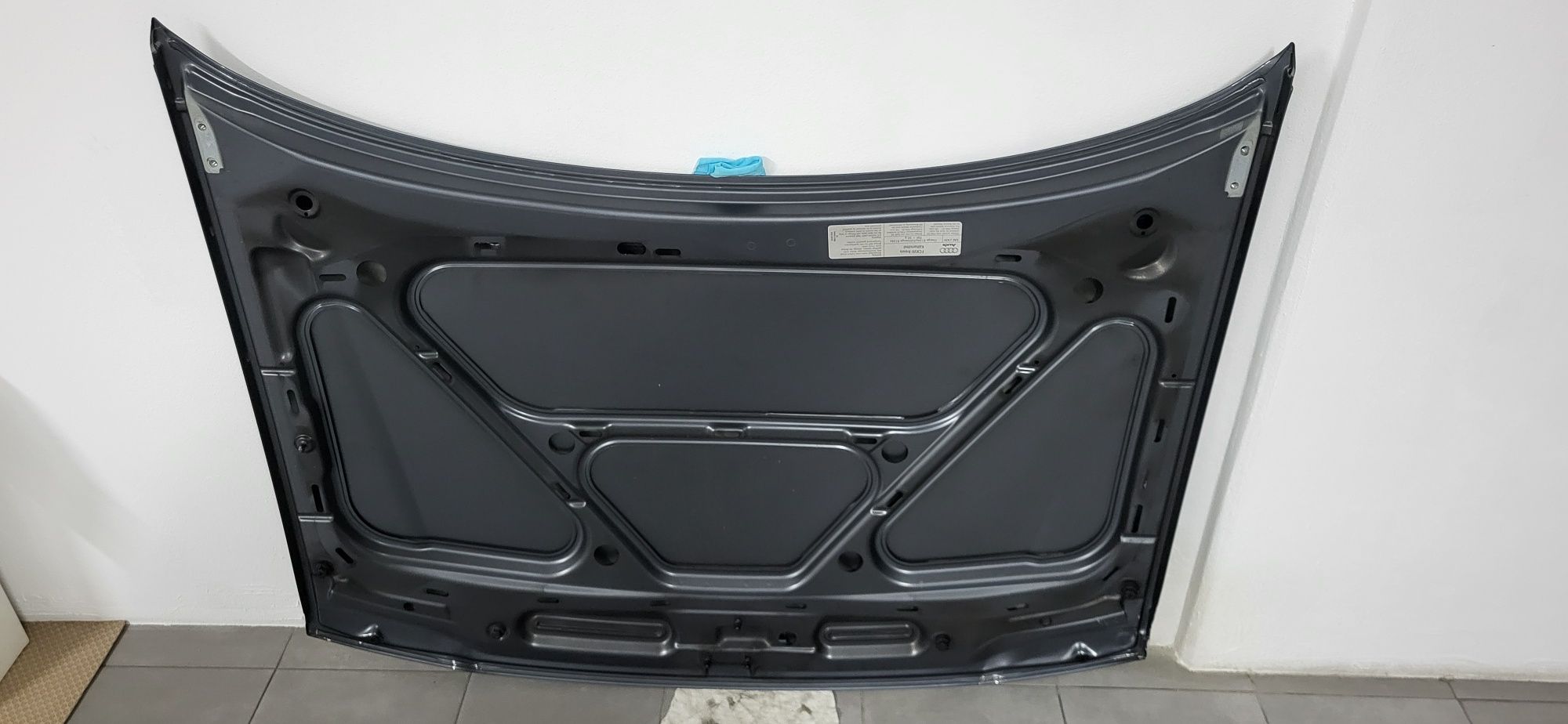 Capot Audi A3 8L original com pequeno dano