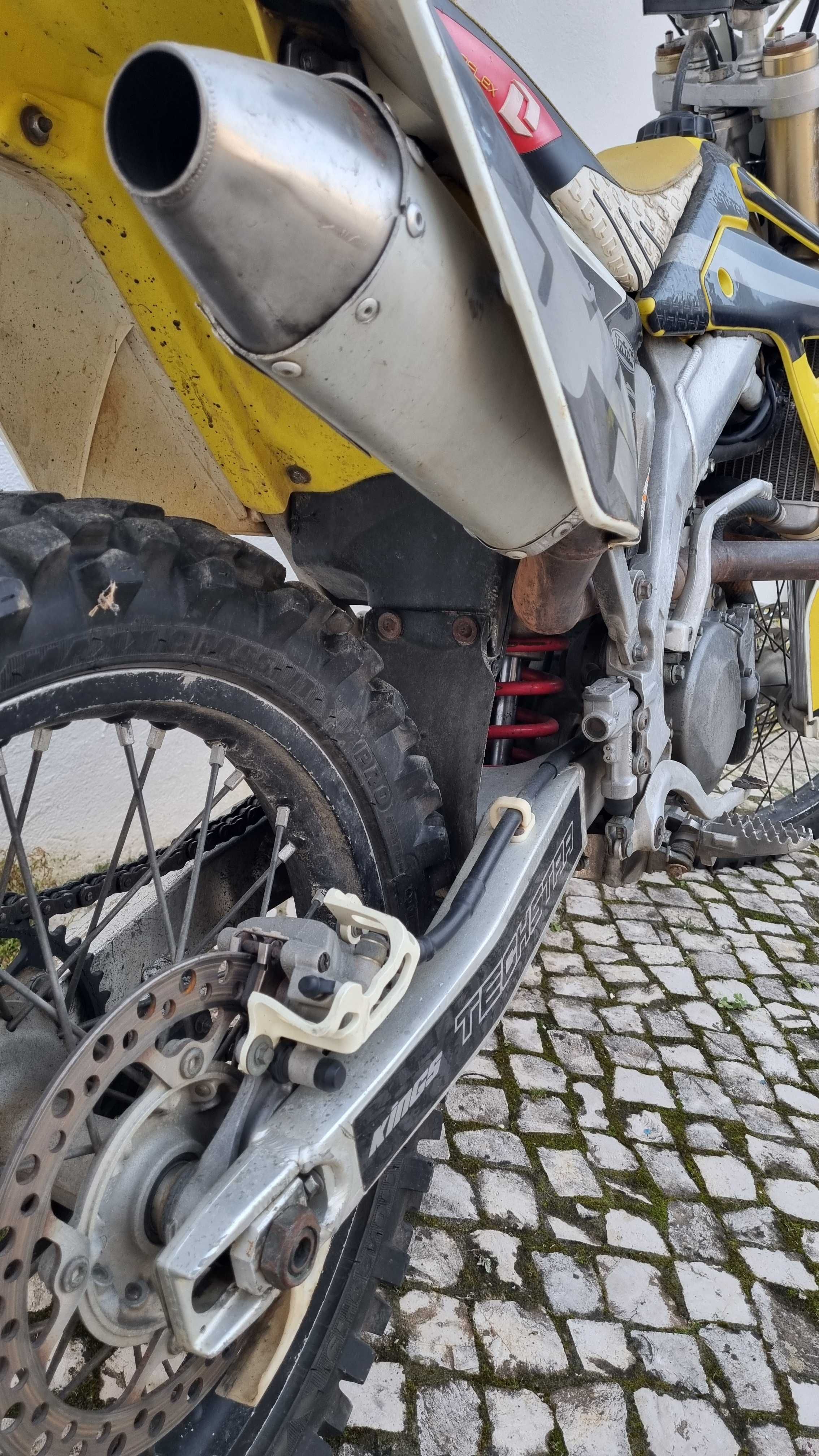 Suzuki RMZ 450 Matriculada