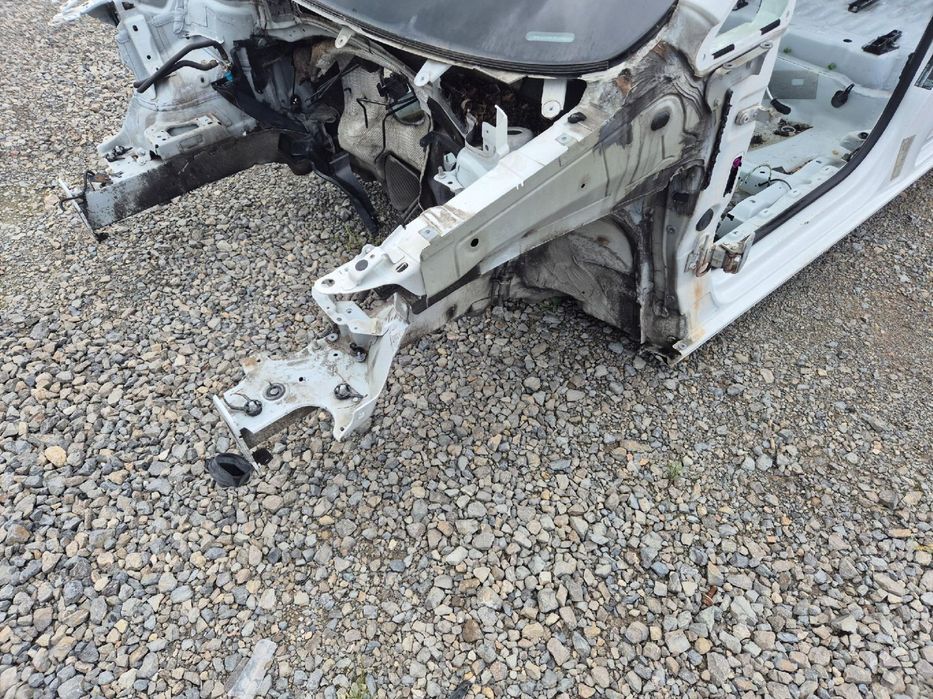 VW CADDY III MAXI LIFT 11R ĆWIARTKA PODŁUŻNICA LEWY PRZÓD LB9A