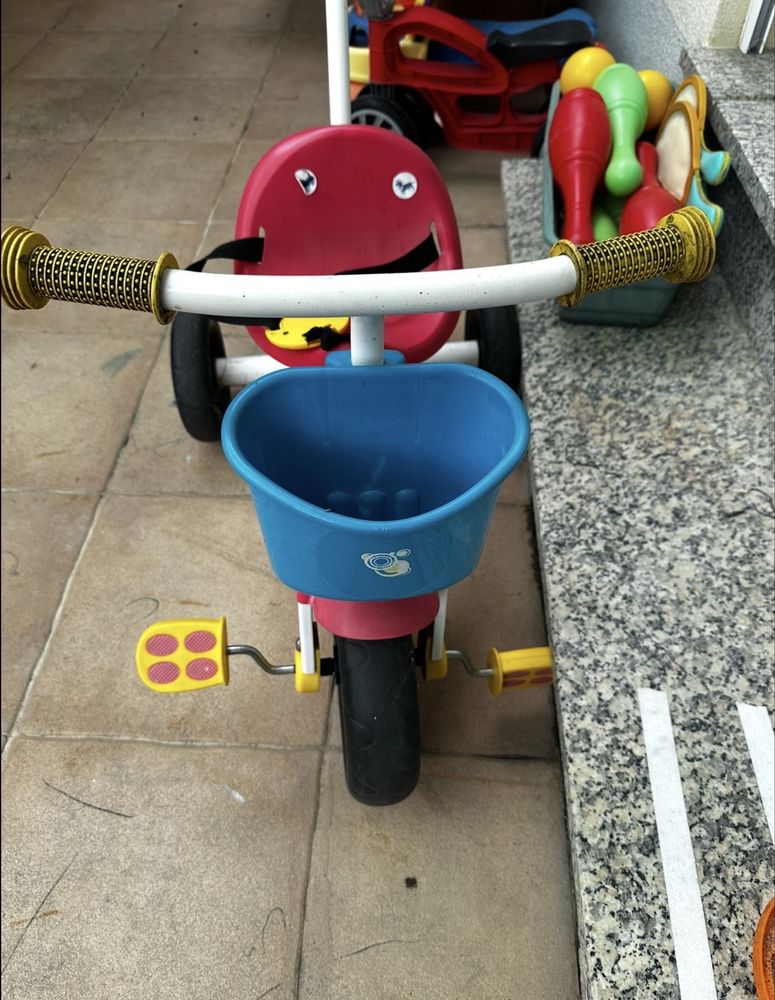 Triciclo infantil