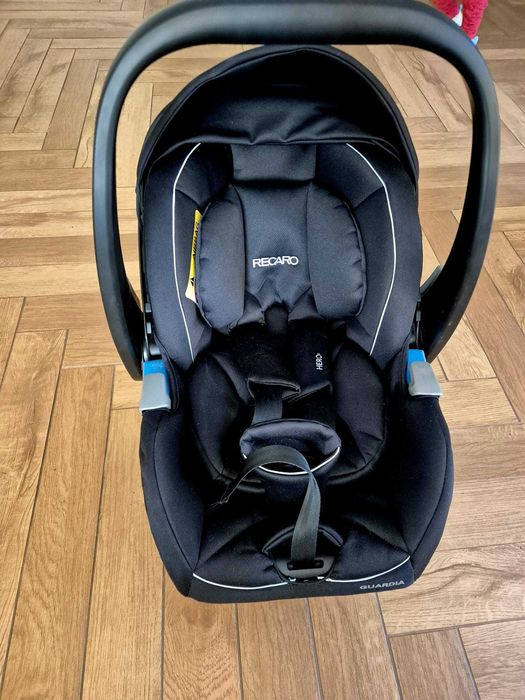 Fotelik samochodowy RECARO Guardia z bazą ISOFIX