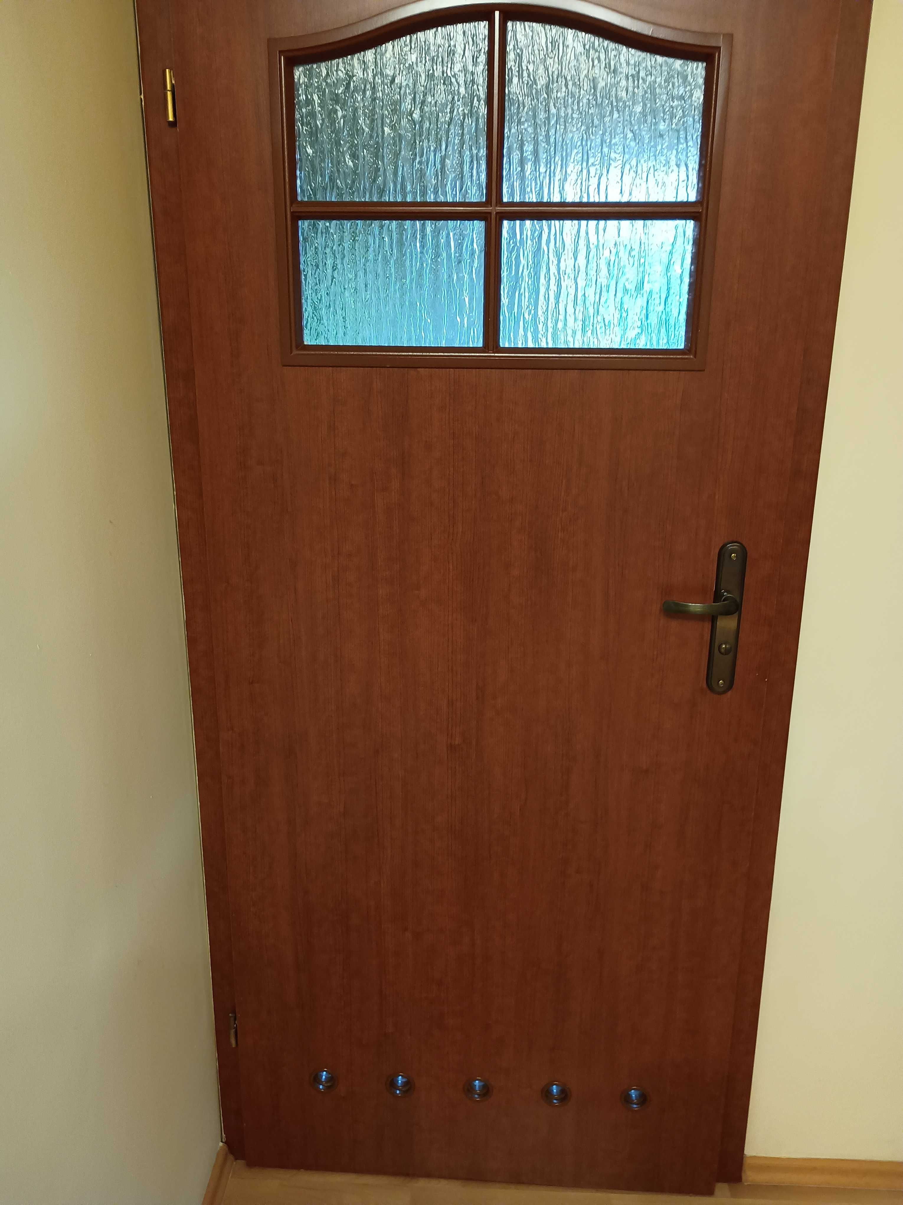 Oferuję używane drzwi wewnętrzne z ościeżnicą 7 sztuk firmy Porta