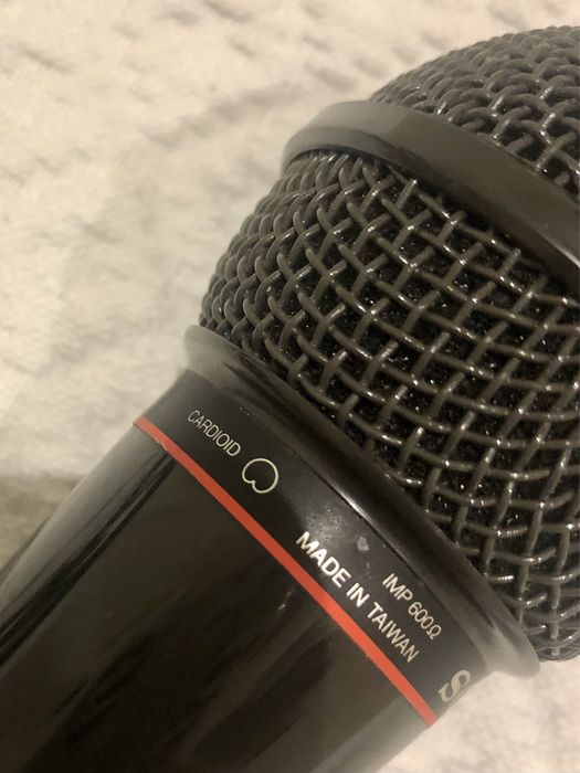 Microfone dinâmico F-VX200 preto Sony