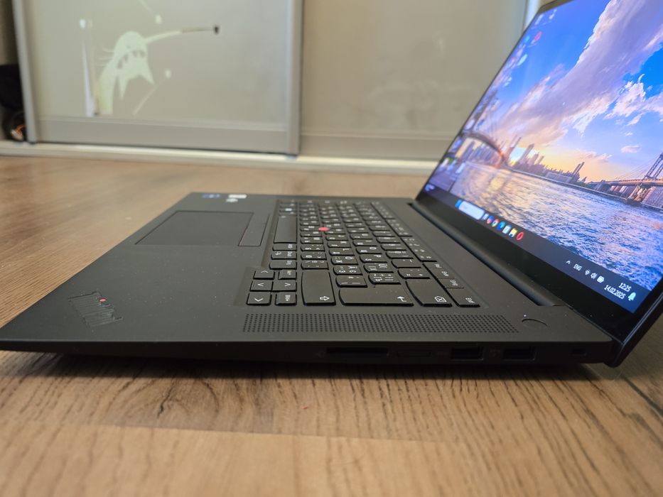 Лептоп Lenovo ThinkPad X1 Extreme Gen 5, i7-12700H, 1.25 TB, 32Gb