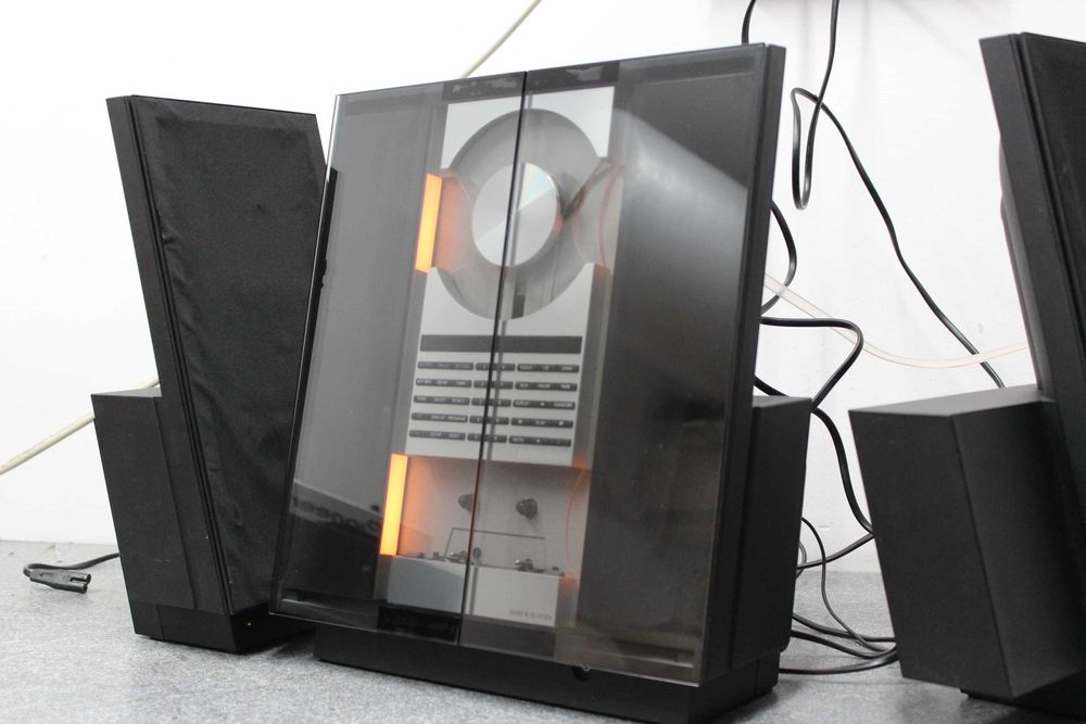 Wieża Bang & Olufsen