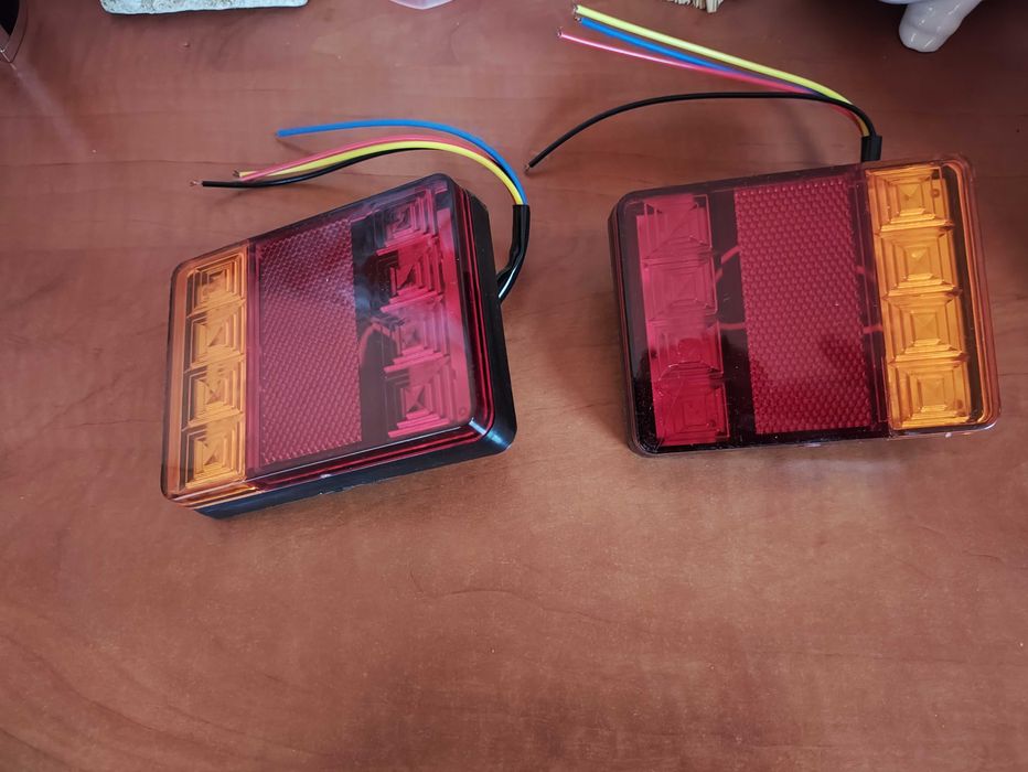 2 lampy tylne LED + wtyczka 7pin do przyczepy