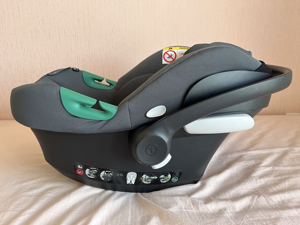 Ovo Aton B2 i-Size CYBEX e par de adaptadores