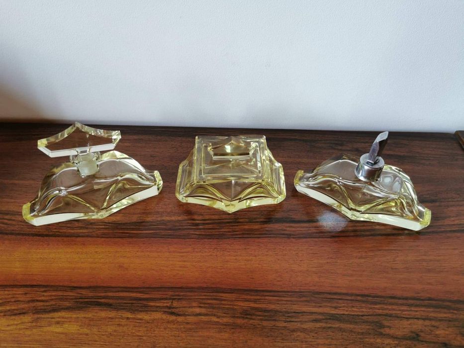 Piękny, stary,kryształowy zestaw toaletowy. Przedwojenny.