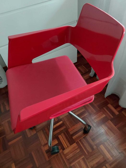 Cadeira IKEA com rodas