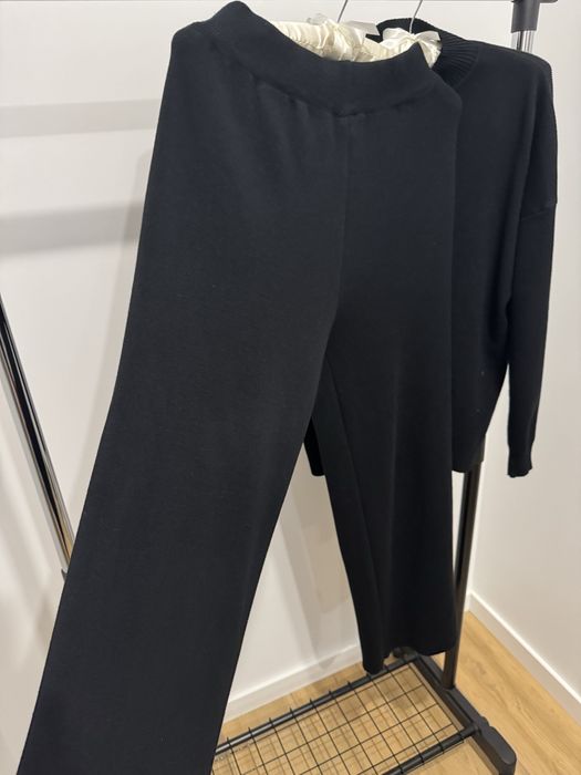 Костюм трикотаж чорний