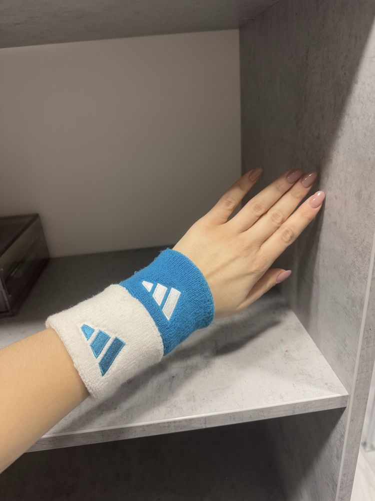 Напульсники Adidas два
