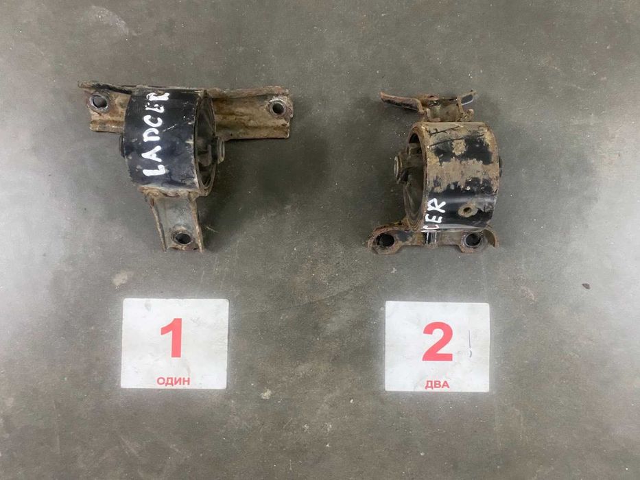 Подушка опора двигуна Mitsubishi Lancer X Outlander XL 07-14р.