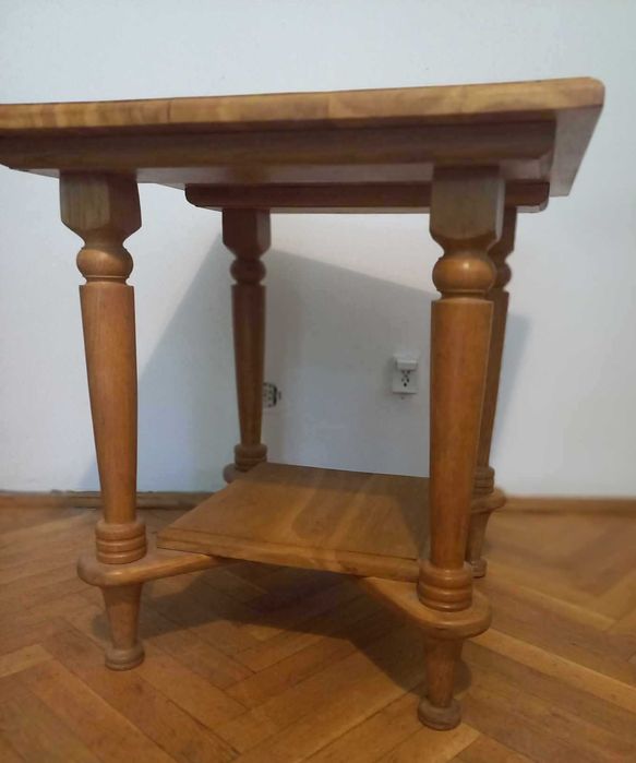 Stolik drewniany 60x60x61cm